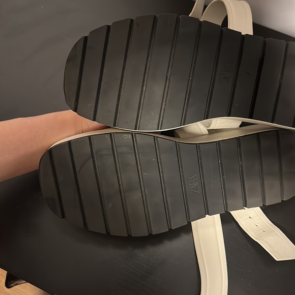 Zara leather summer sandals. NWT, size 37 but they fit perfectly to size 36. - Picture 7 of 10